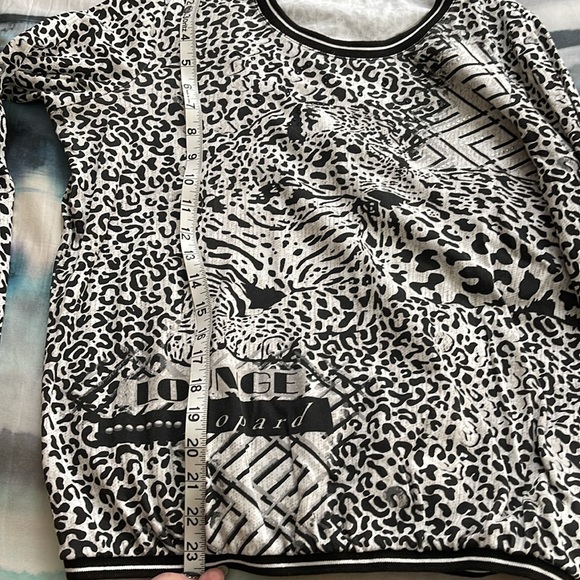 Olsen ladies black & white leopard print pullover - Picture 8 of 10